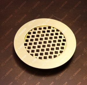 Круглая решетка из матовой латуни