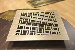 Квадратная латунная решетка